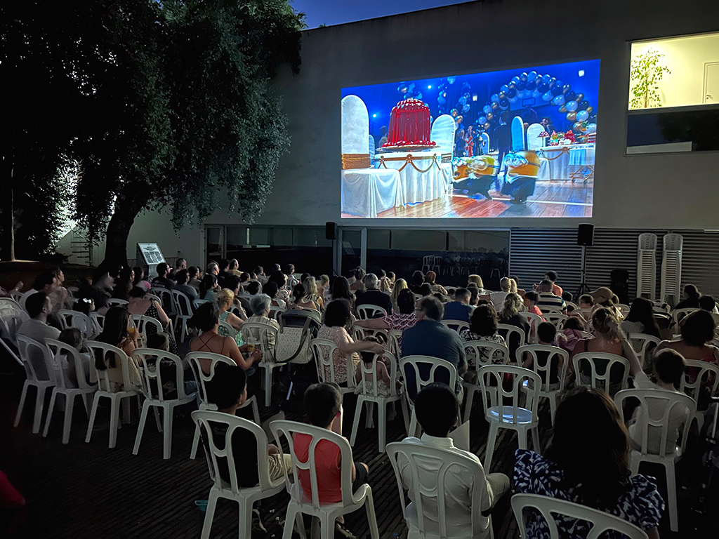 Tomares transforma el Patio de las Buganvillas en Cine de Verano