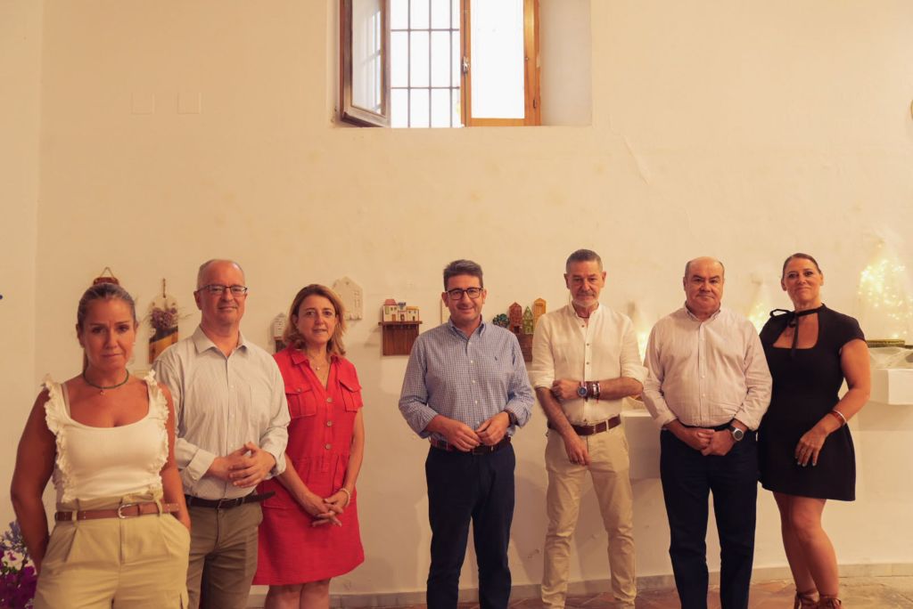 La cerámica hecha a mano toma protagonismo en Palomares del Río con la exposición ‘CeramicAmano’