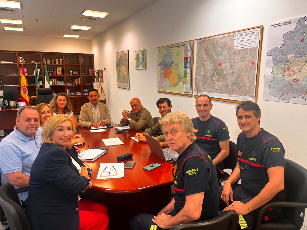 Los bomberos de Lebrija y Los Palacios y Villafranca se integran en el Consorcio Provincial de Sevilla
