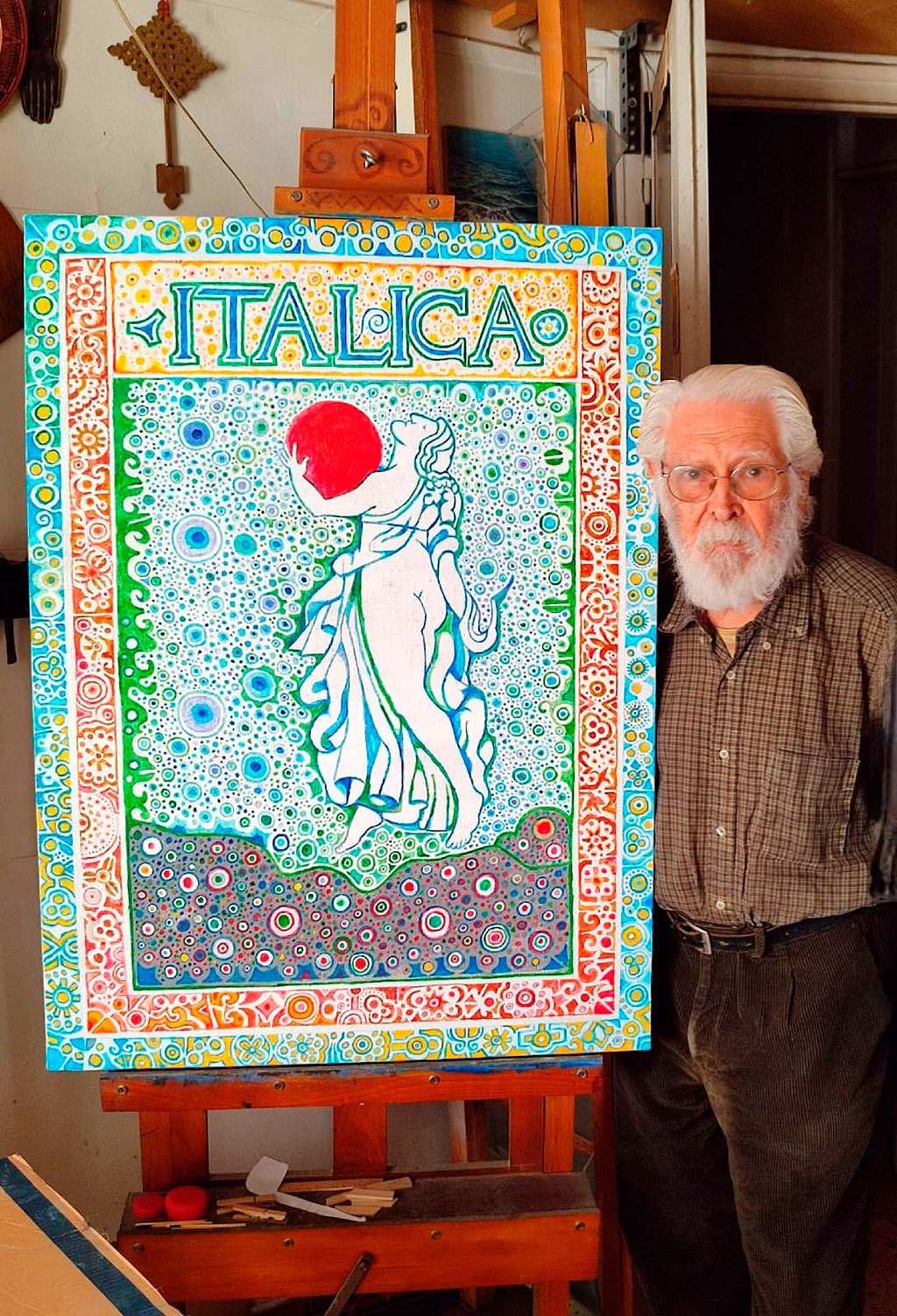El pintor Juan Romero, “ilusionado por formar parte del grupo de artistas sevillanos autores de carteles del Festival de Itálica”