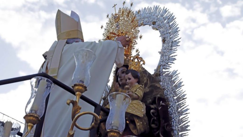 Huévar ya tiene coronada canónicamente a su Virgen de la Sangre