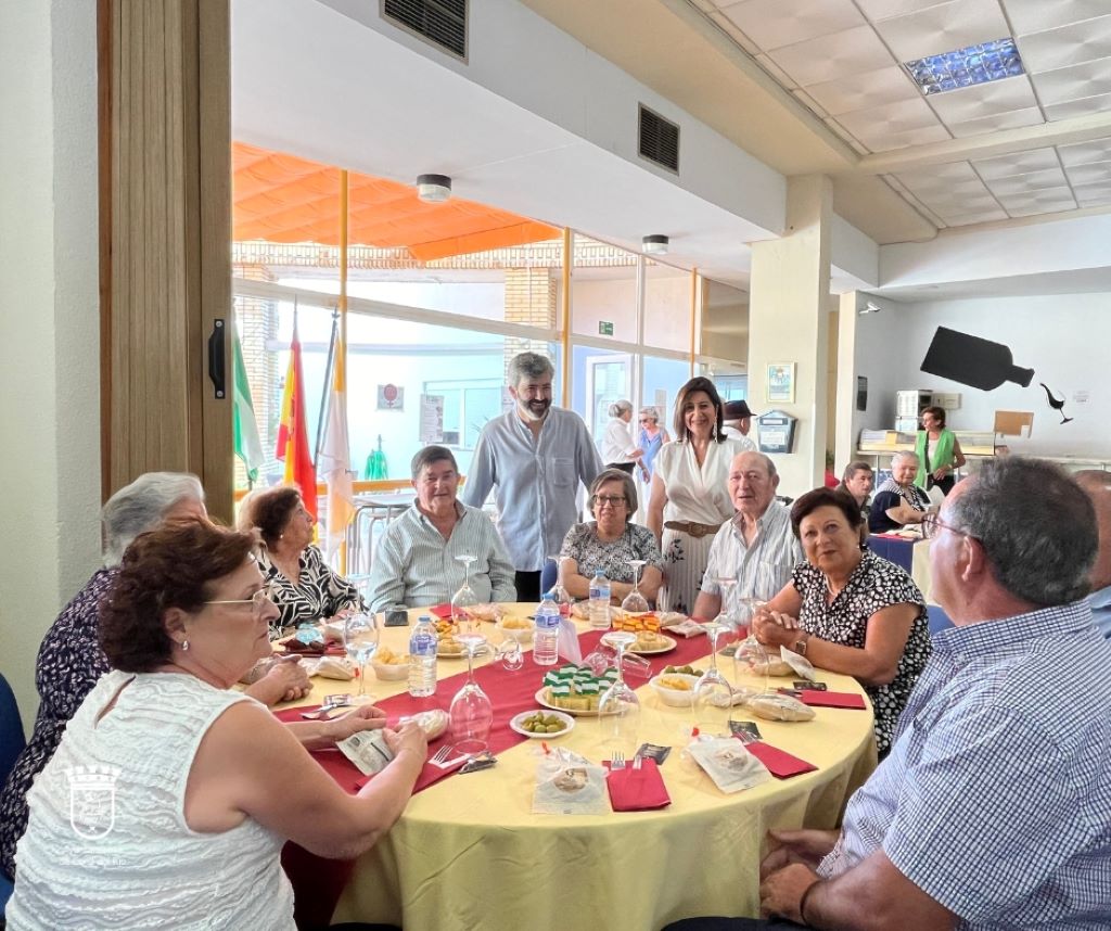 Coria del Río pone el broche de oro a la Semana del Adulto Mayor 