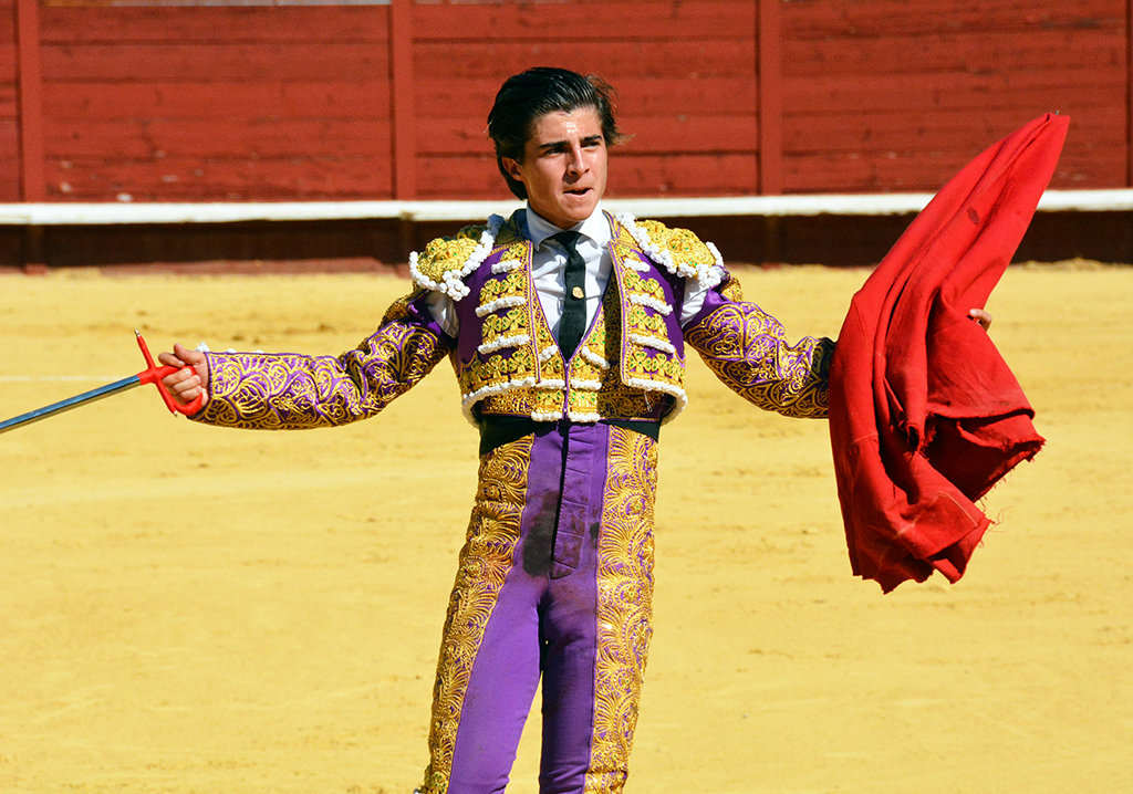 El novillero Martín Morilla organiza una jornada solidaria en Morón de la Frontera 