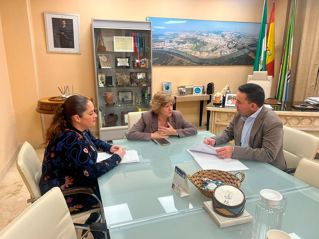 Isabel Herrera y Gonzalo Domínguez revisan proyectos de Diputación en Gelves y valoran próximas colaboraciones