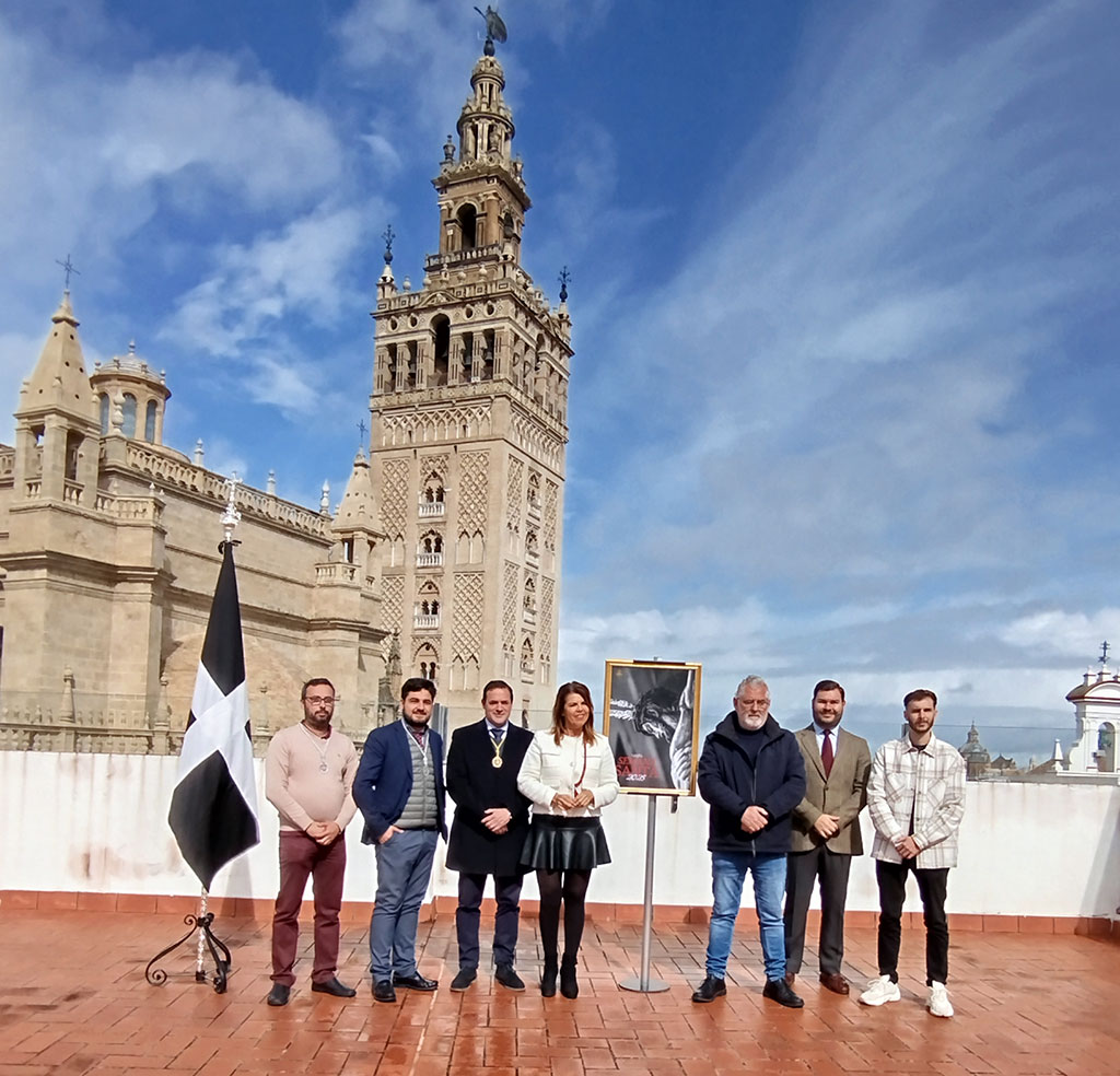 Gelves presenta su Semana Santa 2025 con un cartel y un boletín que destacan la majestuosidad del Cristo anónimo más antiguo de Sevilla