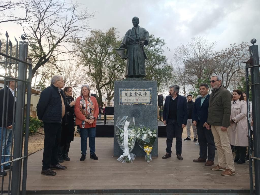 Coria del Río rinde homenaje a las víctimas del 11M y del tsunami de Japón