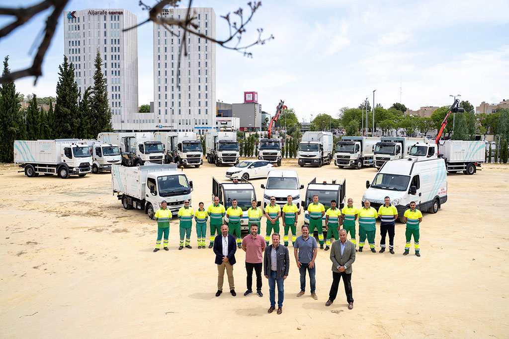 El Ayuntamiento de Mairena presenta su nueva flota de recogida de residuos sólidos